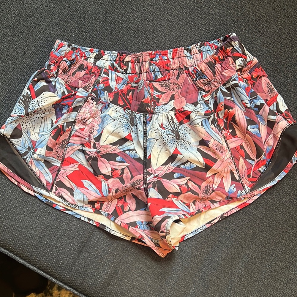 Lululemon Shorts size 8
